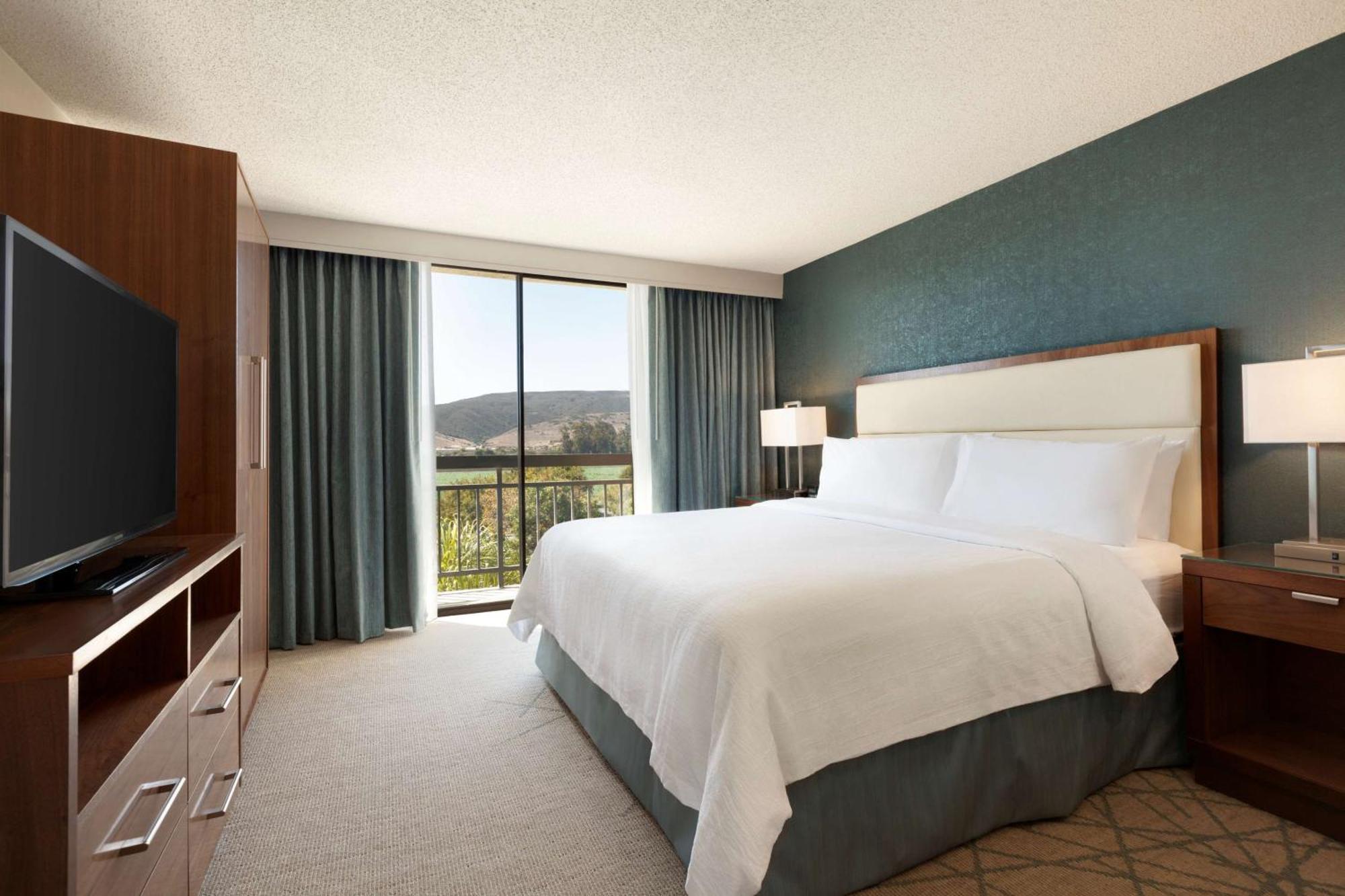 Embassy Suites San Luis Obispo Exterior photo