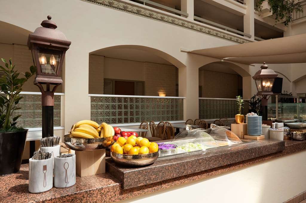 Embassy Suites San Luis Obispo Restaurant photo