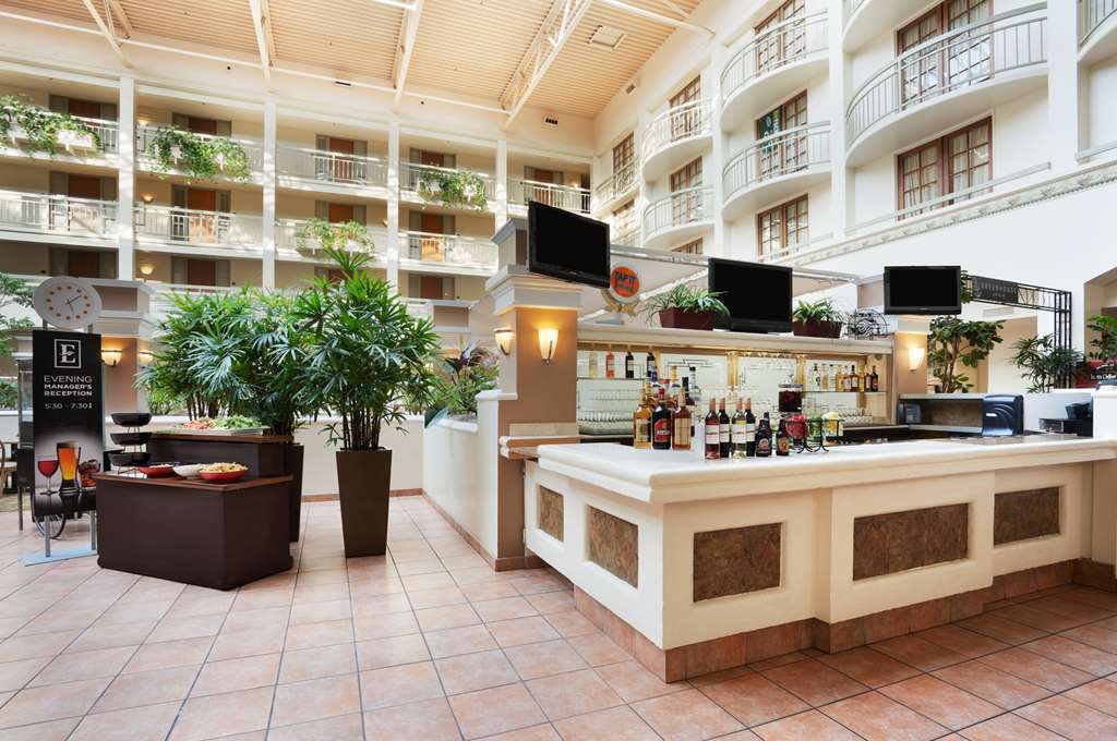 Embassy Suites San Luis Obispo Restaurant photo